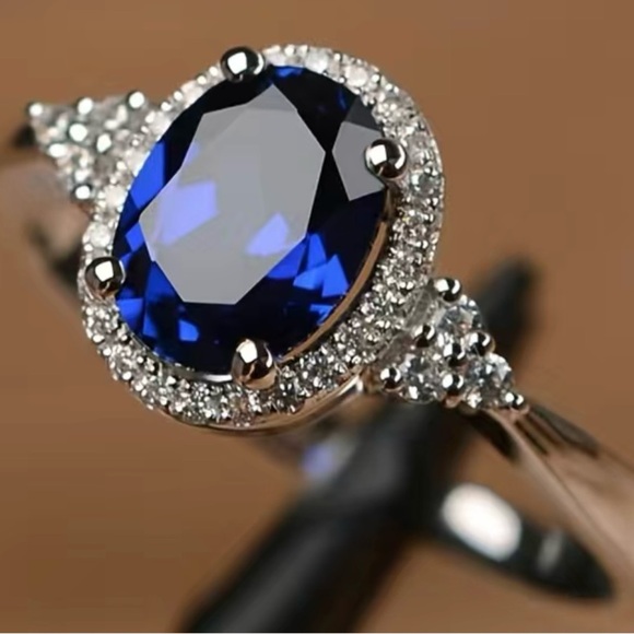 Blue Rhinestone Ring - Picture 2 of 3